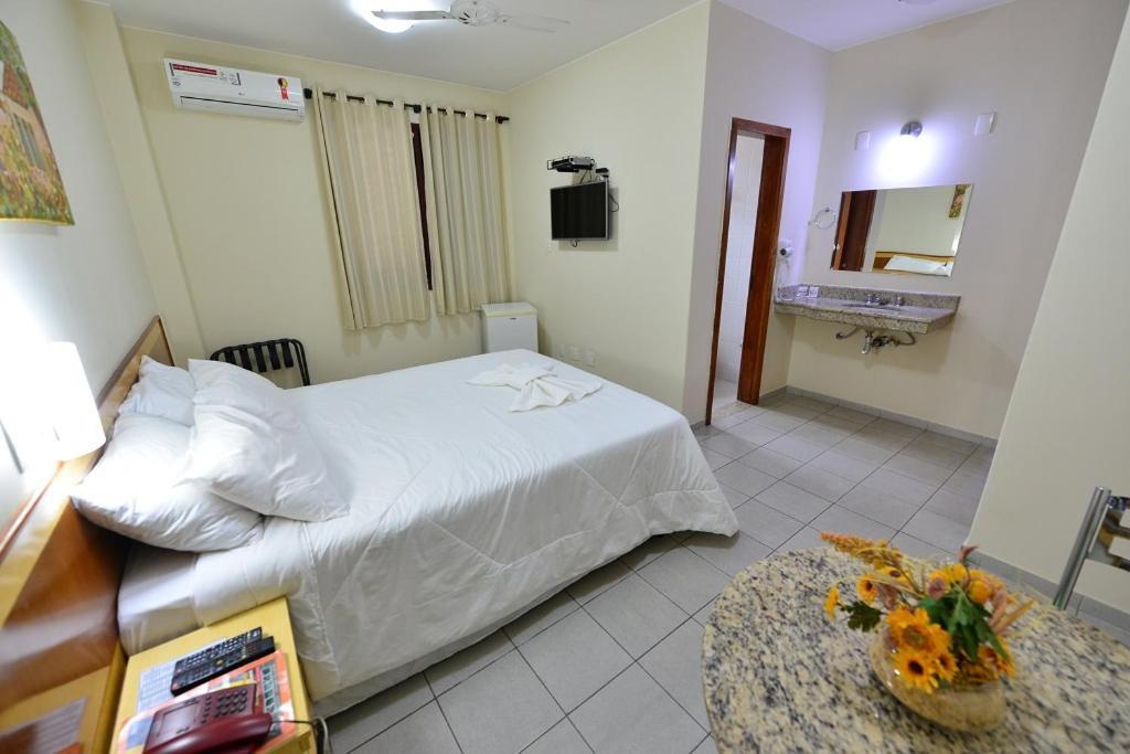 Vind'S Plaza Hotel Caratinga Exteriör bild