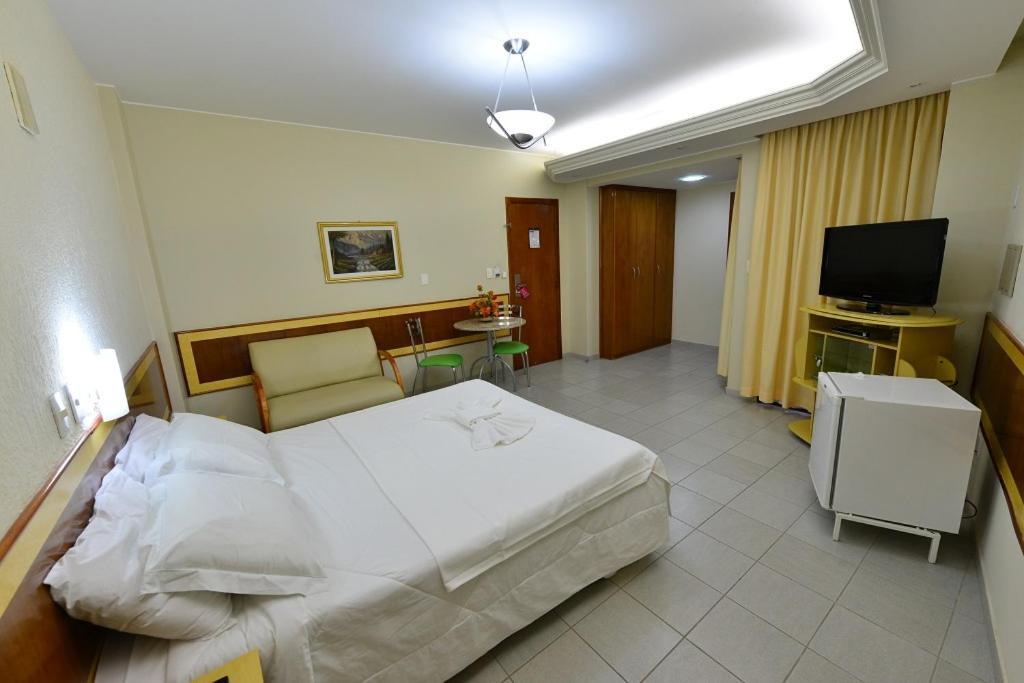 Vind'S Plaza Hotel Caratinga Exteriör bild
